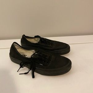 Black authentic lo pro vans